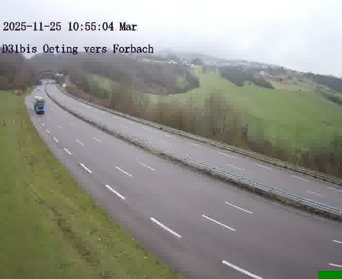 Caméra routière située sur D31bis (France) à Oeting, orientée vers Forbach, surveillant en continu la circulation locale et régionale.