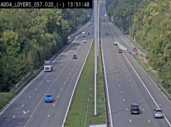 Webcam E411 au niveau du viaduc de Beez à Loyers, entre Champion et Warissoulx. Vue orientée vers Bruxelles