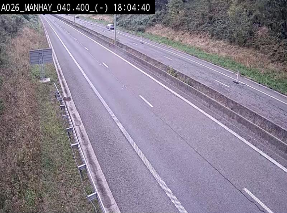 Webcam autoroute A26/E25 à hauteur de Manhay, après la jonction avec la N651 en direction de Liège - BK 40.4