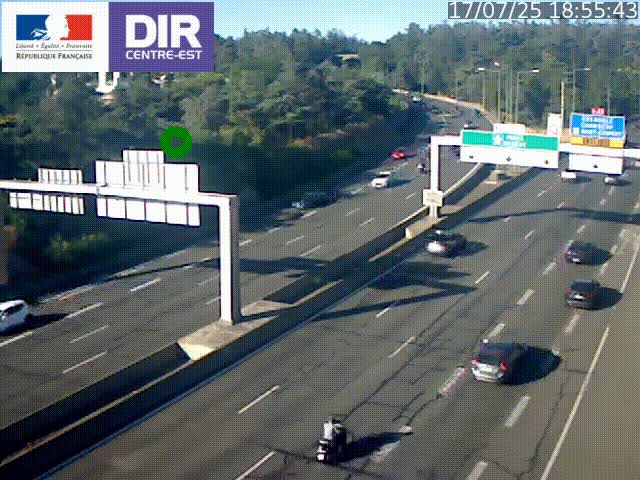 Caméra de circulation routière sur le boulevard périphérique Laurent Bonnevay de Lyon (D383) à hauteur de Bron, avant la jonction avec l'A43. Vue orientée vers l'échangeur