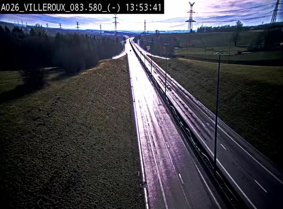 Webcam autoroute A26/E25 à hauteur de Vaux-sur-Sûre, à la jonction avec la N85 en direction de Liège - BK 83.6
