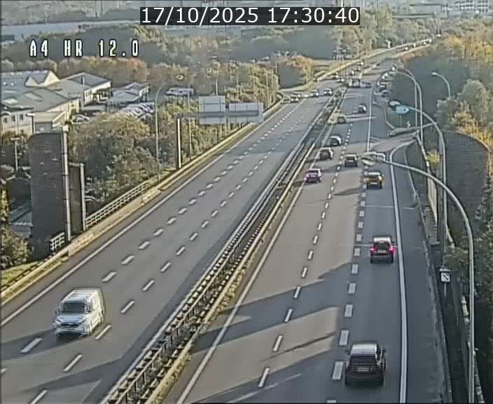 Traffic live webcam Luxembourg Jonction Foetz - A4 - BK 12.0 - direction Esch sur Alzette