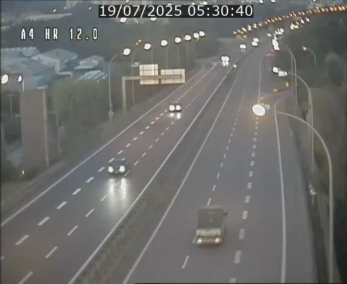 Traffic live webcam Luxembourg Jonction Foetz - A4 - BK 12.0 - direction Esch sur Alzette