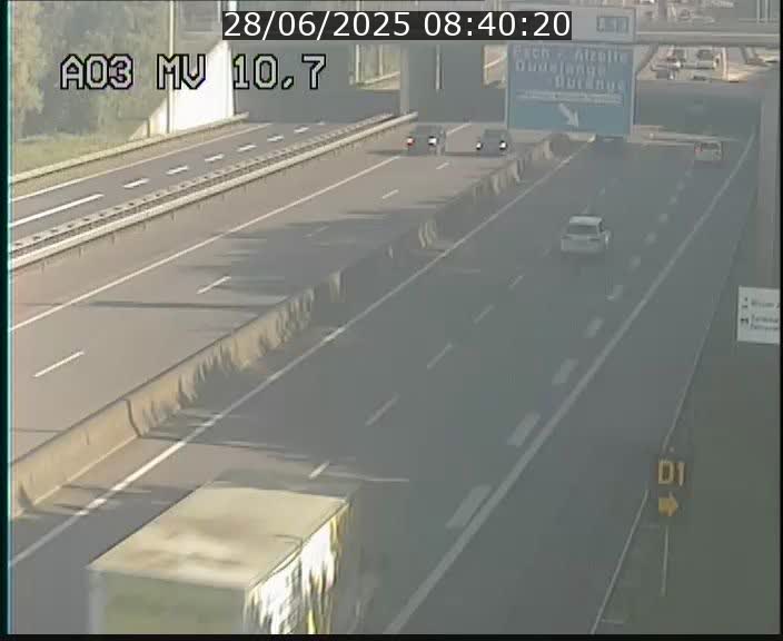 Traffic live webcam Luxembourg Croix de Bettembourg - A3 - BK 10.7 - direction France