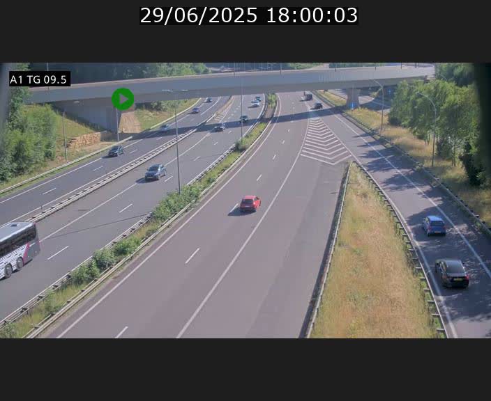 Traffic live webcam Luxembourg Jonction Grünewald - A1 direction Luxembourg-ville - BK 9.5
