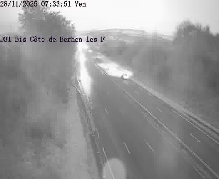 Webcam de surveillance sur D31bis (France) à Behren-lès-Forbach, cadrée vers Sarreguemines, proposant une information routière utile aux déplacements quotidiens.