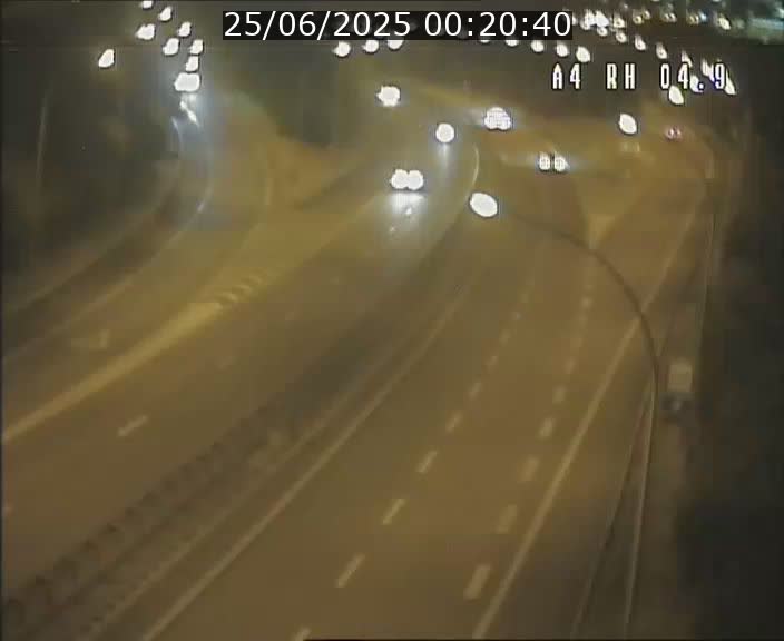 Traffic live webcam Luxembourg Leudelange - A4 - BK 4.9 - direction Luxembourg