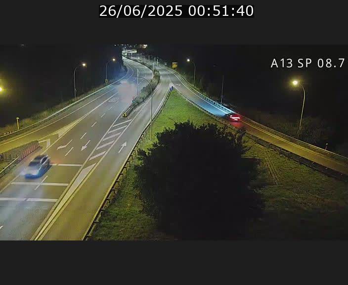 Traffic live webcam Luxembourg Jonction Lankelz - A13 direction Pétange - BK 8.7 