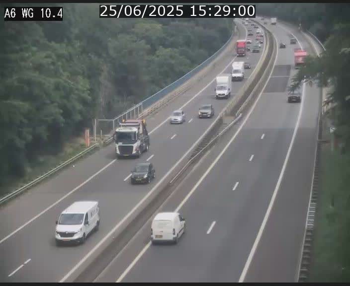 Traffic live webcam Luxembourg Mamer - A6 - BK 10.4 - direction Luxembourg/France/Allemagne