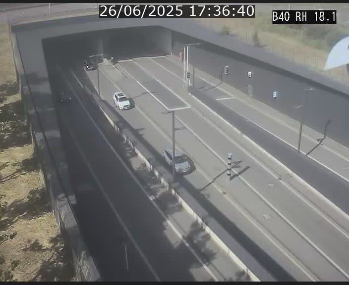 Webcam sur la route de contournement d'Esch-Belval avant le tunnel Central Gate au niveau de la porte de France et du radar fixe