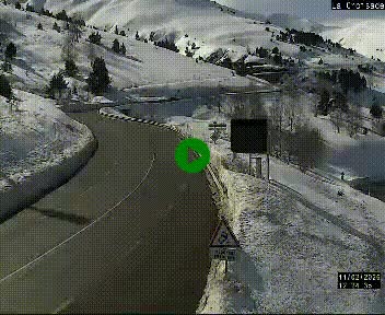 Webcam au carrefour de la croisade, à la jonction entre la N22 et la N320, avant le poste de douane franco-andorrane. Webcam à 1790 mètres d'altitude