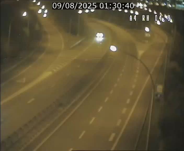 Traffic live webcam Luxembourg Leudelange - A4 - BK 4.9 - direction Luxembourg