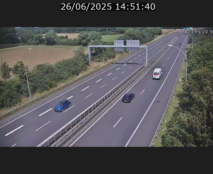 Traffic live webcam Luxembourg Croix de Bettembourg, rond-point d'Hellange - A13 direction Allemagne - BK 20.9