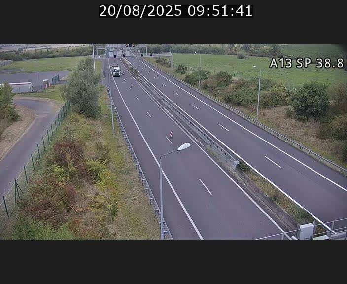 Webcam autoroute A13 à l'entrée ouest du tunnel Markusbierg à Schengen. Vue orientée vers le tunnel et l'Allemagne