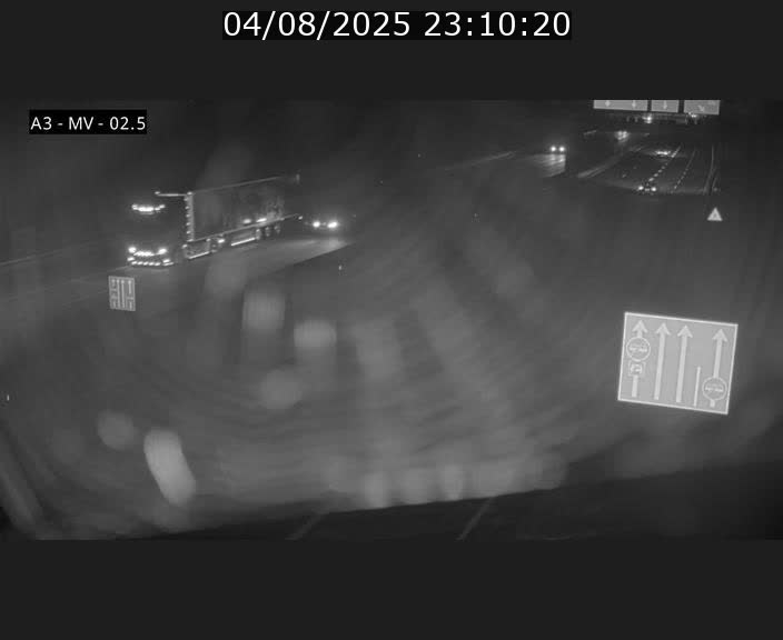 Webcam autoroute A3 au Luxembourg à proximité de la Croix de Gasperich. Vue orientée vers Luxembourg
