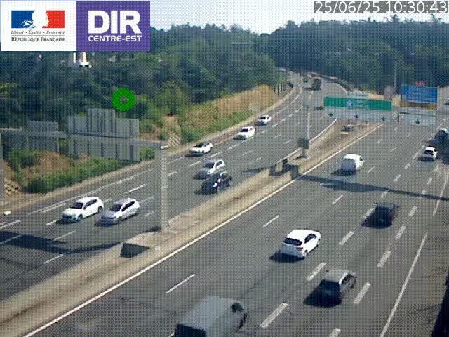 Caméra de circulation routière sur le boulevard périphérique Laurent Bonnevay de Lyon (D383) à hauteur de Bron, avant la jonction avec l'A43. Vue orientée vers l'échangeur