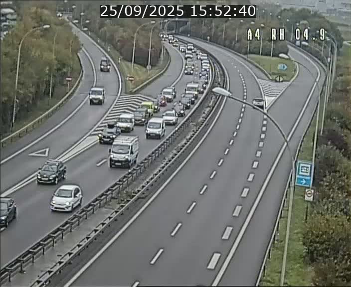 Traffic live webcam Luxembourg Leudelange - A4 - BK 4.9 - direction Luxembourg