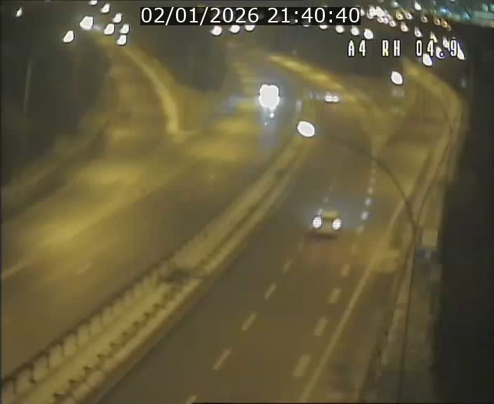 Traffic live webcam Luxembourg Leudelange - A4 - BK 4.9 - direction Luxembourg