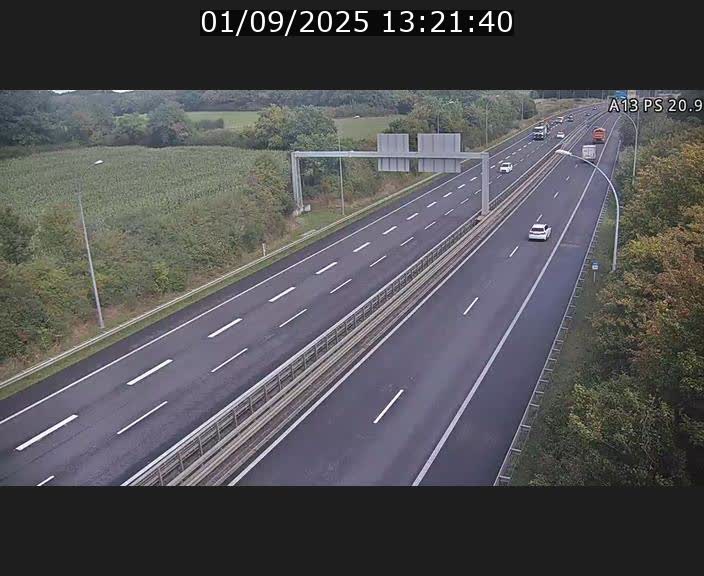 Traffic live webcam Luxembourg Croix de Bettembourg, rond-point d'Hellange - A13 direction Allemagne - BK 20.9
