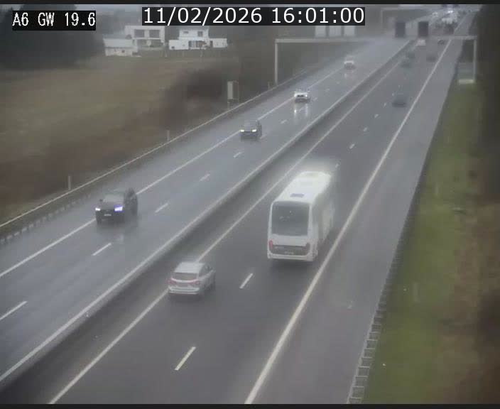 Traffic live webcam Luxembourg - Steinfort - A6 - BK 19.6 - direction Belgique