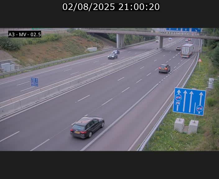 Webcam autoroute A3 au Luxembourg à proximité de la Croix de Gasperich. Vue orientée vers Luxembourg