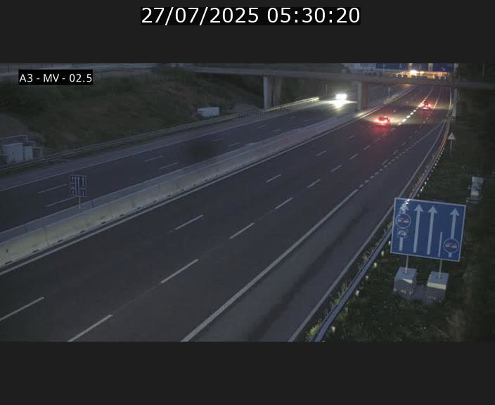Webcam autoroute A3 au Luxembourg à proximité de la Croix de Gasperich. Vue orientée vers Luxembourg