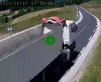 Webcam routière au niveau du col de la Chavade en Ardèche, sur la N102 à 1266 mètres d'altitude
