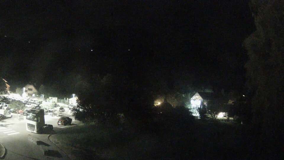 Webcam au niveau de la mairie du village du Bourg d'Oisans, aux pieds de l'Alpe d'Huez et aux portes du parc des Écrins