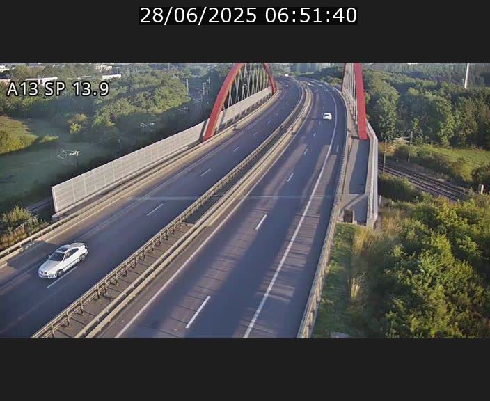 Traffic live webcam Luxembourg Kayl - A13 direction Esch-sur-Alzette/Luxembourg-ville - BK 13.9