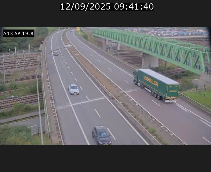 Traffic live webcam Luxembourg Croix de Bettembourg - A13 direction Esch-sur-Alzette - BK 19.8