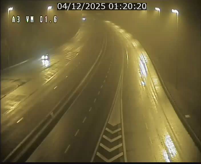 Traffic live webcam Luxembourg - Croix de Gasperich - A3 - BK 1.6 - direction France/Aire de Berchem