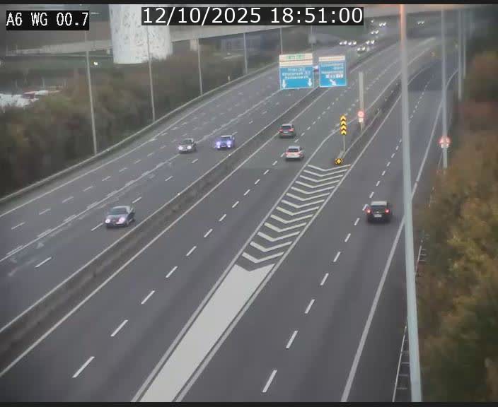 Traffic live webcam Luxembourg Croix de Cessange - A6 - BK 0.7 - direction A3 France