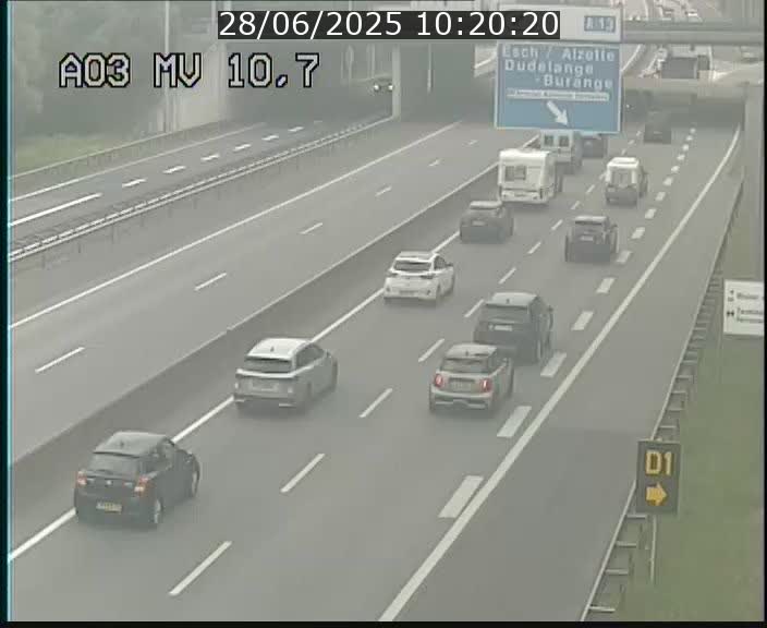 Traffic live webcam Luxembourg Croix de Bettembourg - A3 - BK 10.7 - direction France
