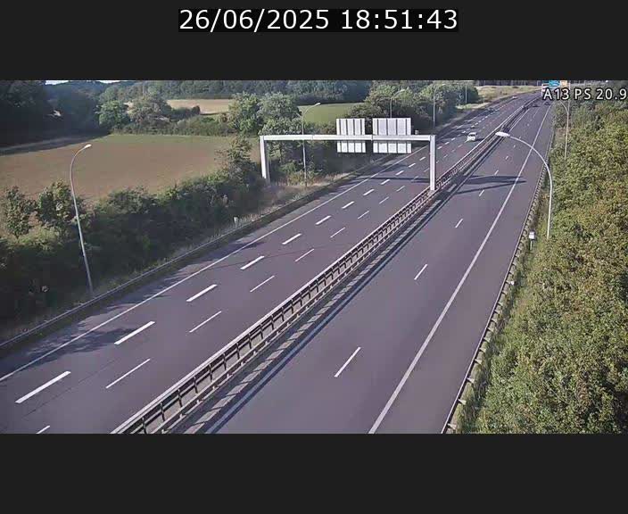 Traffic live webcam Luxembourg Croix de Bettembourg, rond-point d'Hellange - A13 direction Allemagne - BK 20.9
