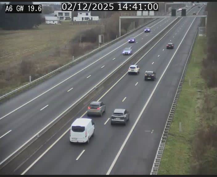 Traffic live webcam Luxembourg - Steinfort - A6 - BK 19.6 - direction Belgique