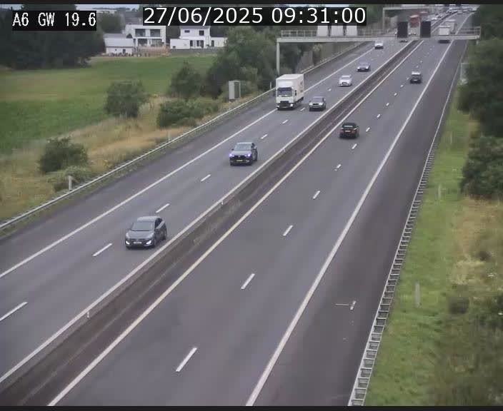Traffic live webcam Luxembourg - Steinfort - A6 - BK 19.6 - direction Belgique