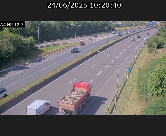 Traffic live webcam Luxembourg Esch sur Alzette - A4 - BK 12.7 - direction Esch-Belval