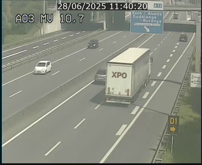 Traffic live webcam Luxembourg Croix de Bettembourg - A3 - BK 10.7 - direction France