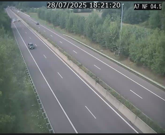Caméra autoroute Luxembourg A7 - Passage à gibier Rëngelbour - direction Tunnel Grouft