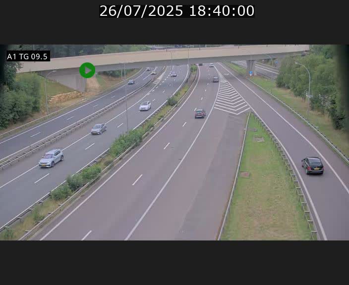Traffic live webcam Luxembourg Jonction Grünewald - A1 direction Luxembourg-ville - BK 9.5