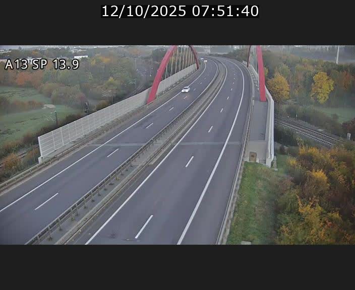 Traffic live webcam Luxembourg Kayl - A13 direction Esch-sur-Alzette/Luxembourg-ville - BK 13.9