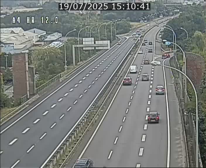 Traffic live webcam Luxembourg Jonction Foetz - A4 - BK 12.0 - direction Esch sur Alzette