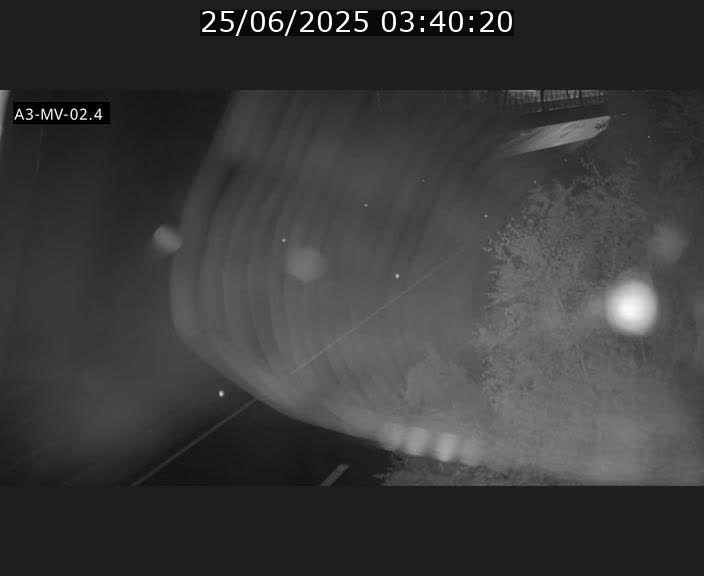Webcam autoroute de la France (A3) au Luxembourg à Fentange, à proximité de la Croix de Gasperich. Vue orientée vers la Cloche d'Or