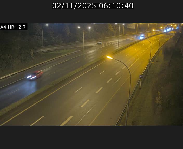 Traffic live webcam Luxembourg Esch sur Alzette - A4 - BK 12.7 - direction Esch-Belval