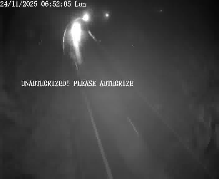 Webcam sur la D910 située dans la Côte des 4 vents. Vue orientée vers le bas, vers Saint-Avold.