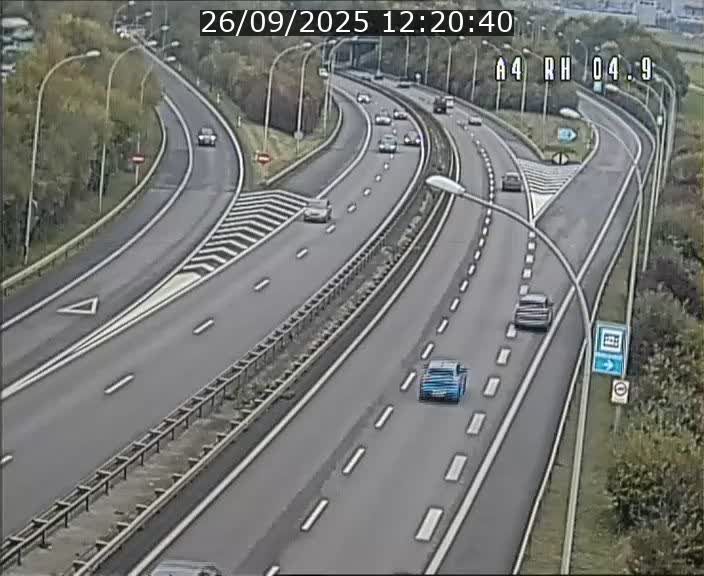 Traffic live webcam Luxembourg Leudelange - A4 - BK 4.9 - direction Luxembourg