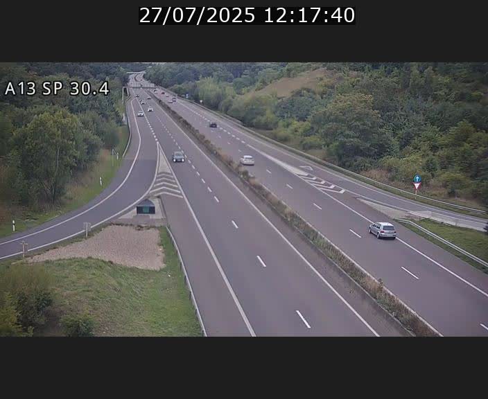 Traffic live webcam Luxembourg Altwies - A13 direction Luxembourg-ville - BK 30.4