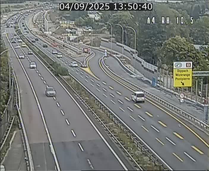 Traffic live webcam Luxembourg Pontpierre - A4 - BK 10.5 - direction Luxembourg