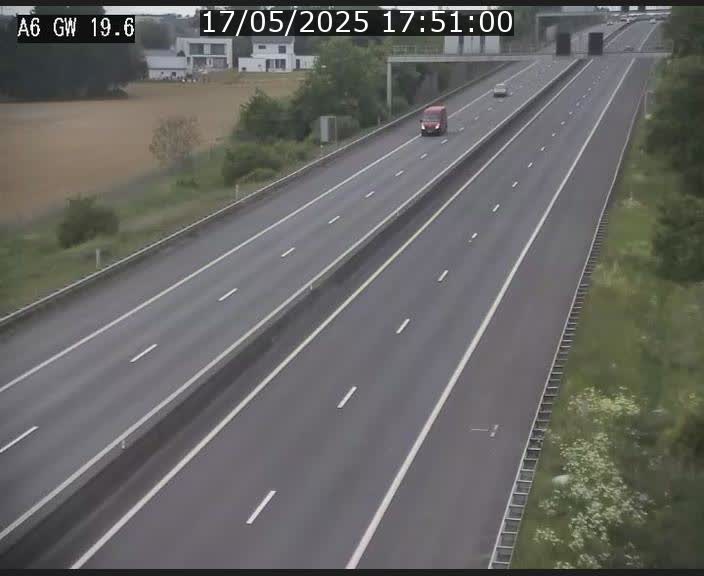 Traffic live webcam Luxembourg - Steinfort - A6 - BK 19.6 - direction Belgique