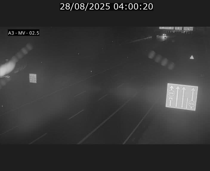 Webcam autoroute A3 au Luxembourg à proximité de la Croix de Gasperich. Vue orientée vers Luxembourg